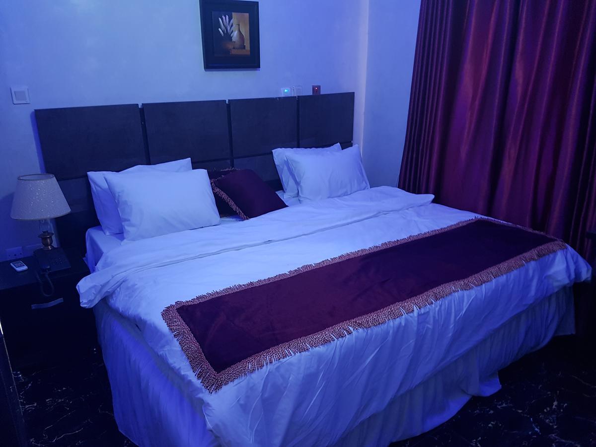 The Resident Hotel Owerri Extérieur photo